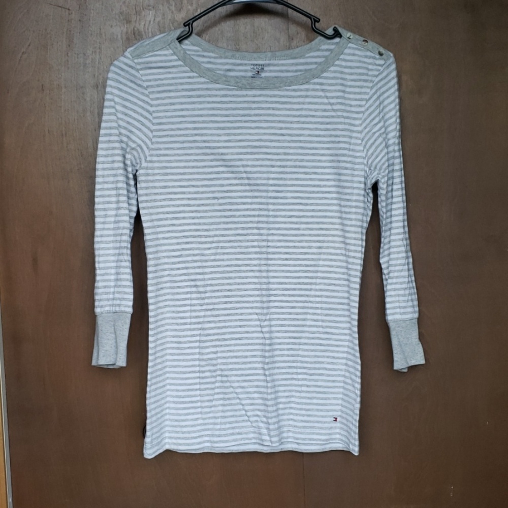 3 quarter sleeve shirt